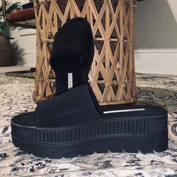 Black Chunky Sandals